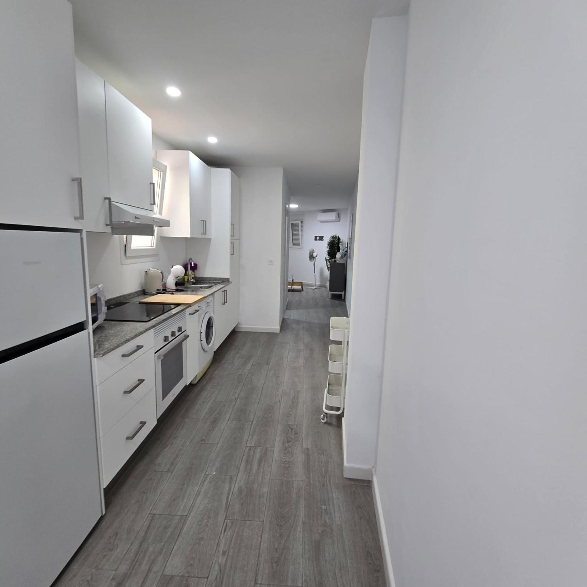 2 Rooms Con Terraza Malaga Bagian luar foto