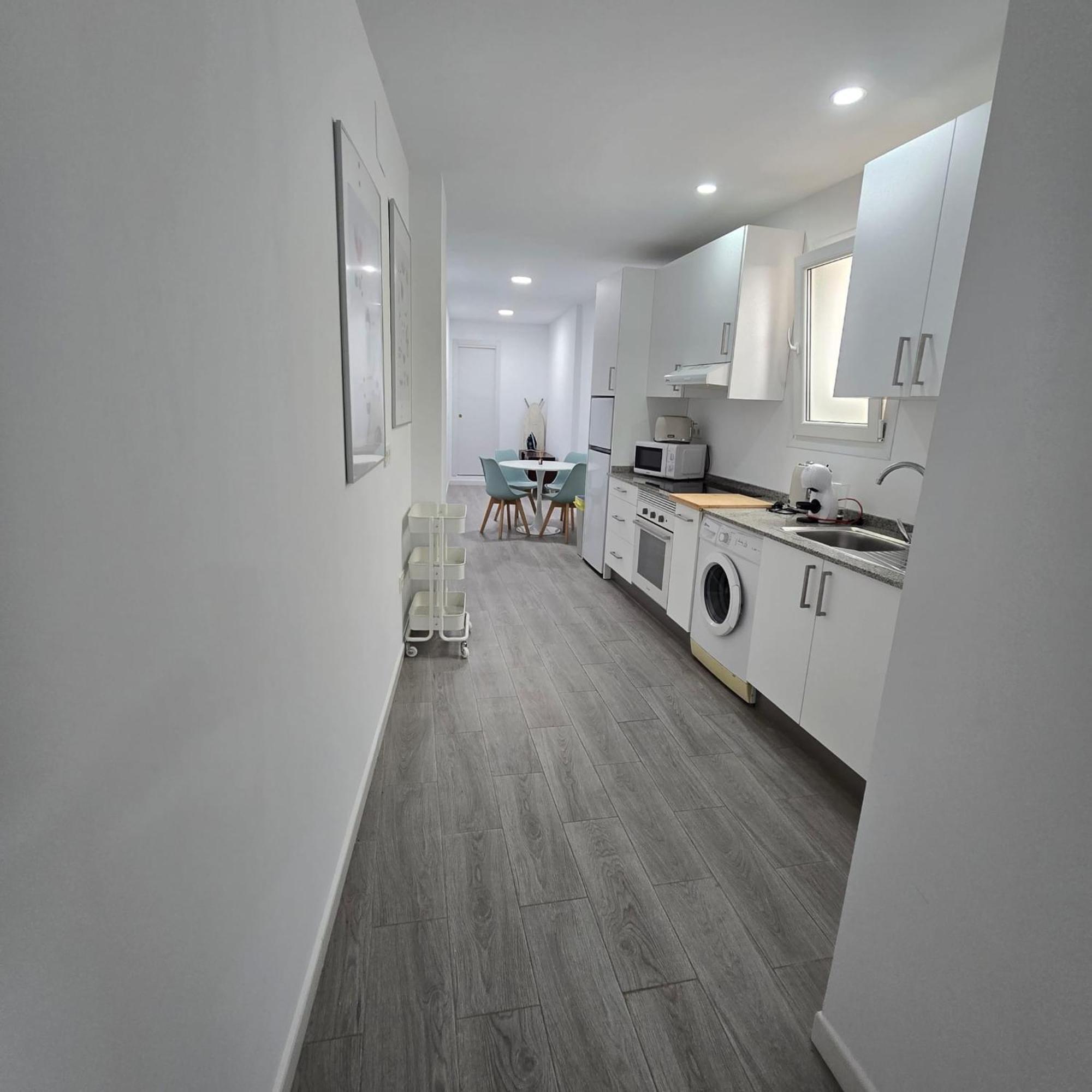 2 Rooms Con Terraza Malaga Bagian luar foto