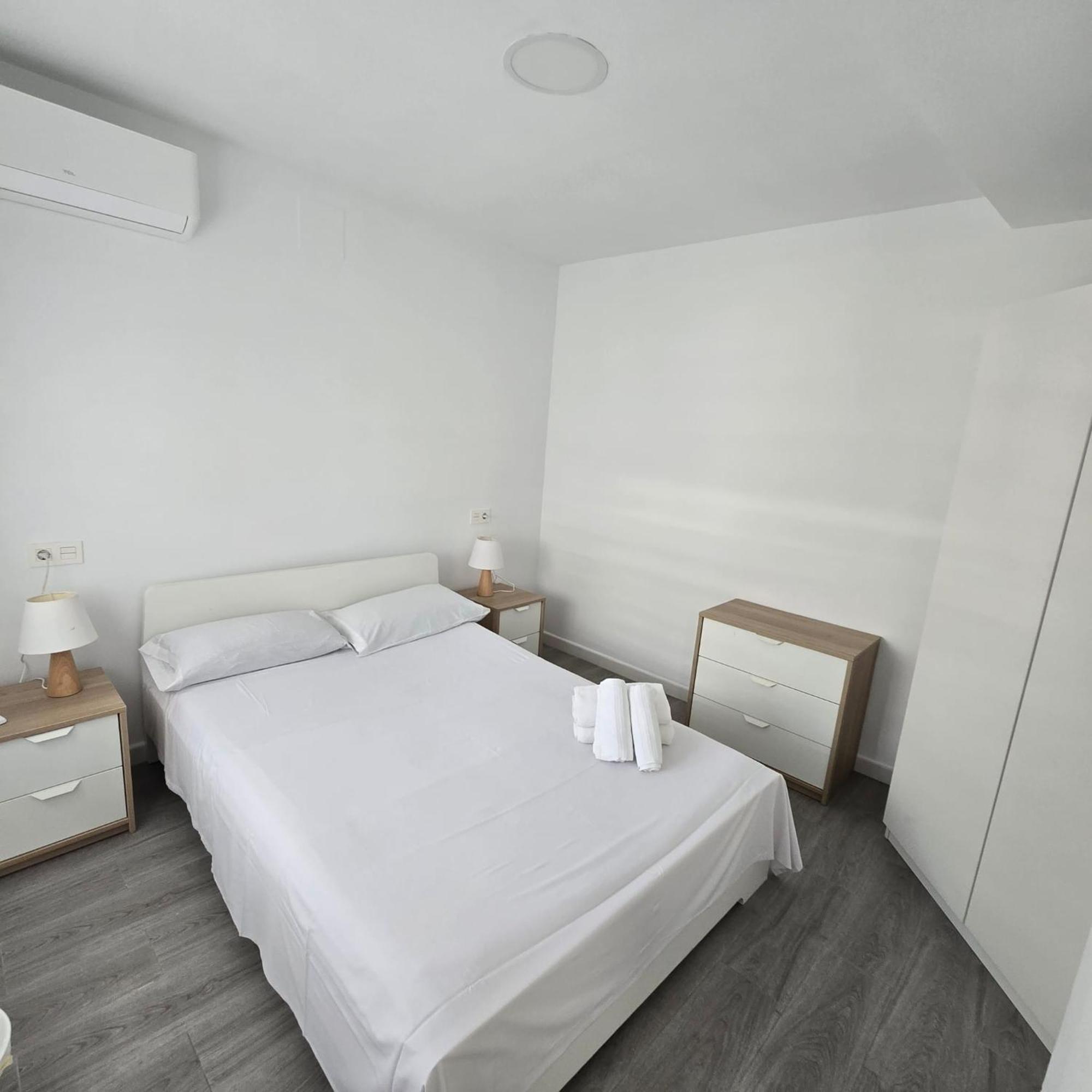 2 Rooms Con Terraza Malaga Bagian luar foto