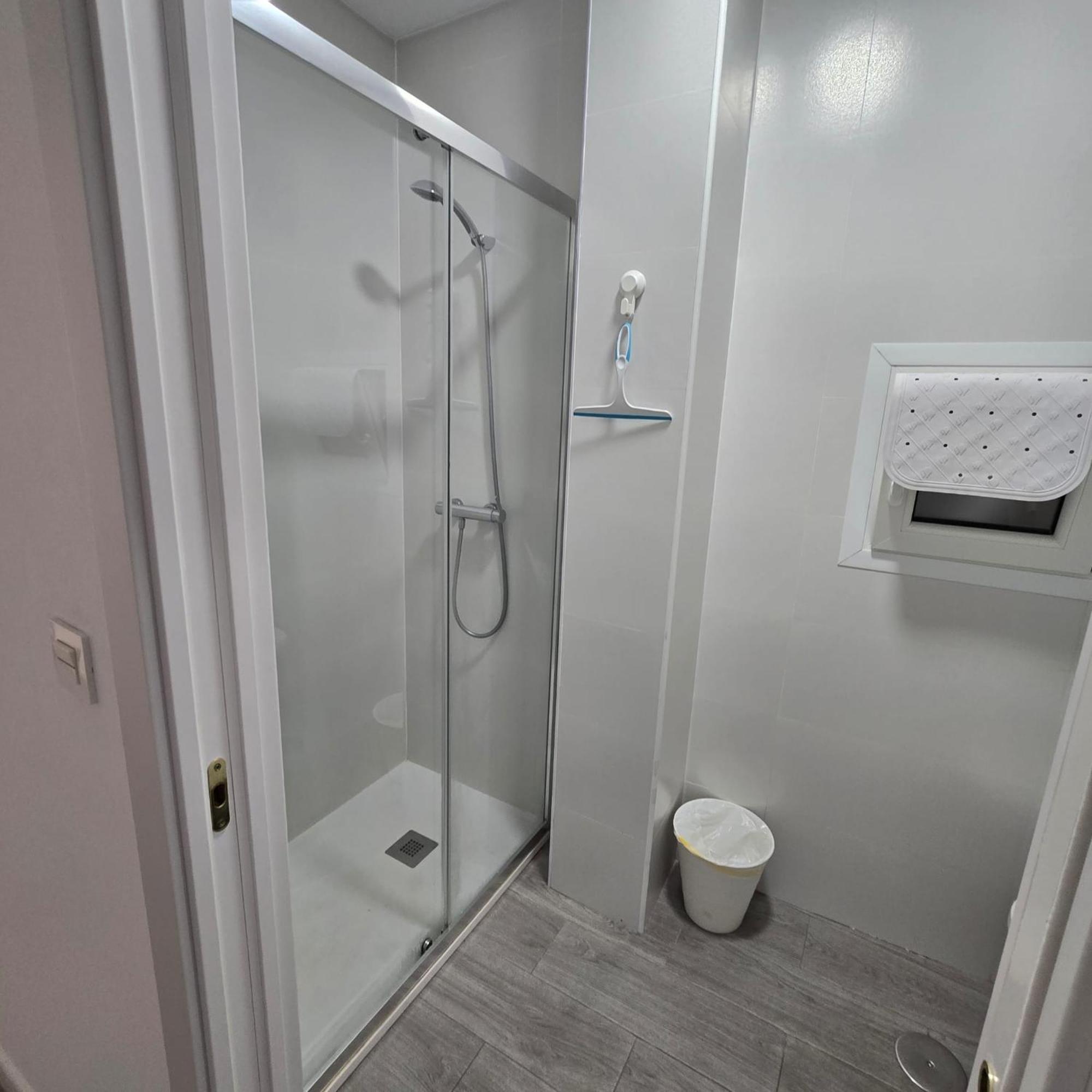 2 Rooms Con Terraza Malaga Bagian luar foto